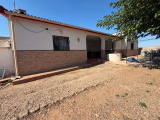 Casa en El Higuerón. Espléndida propiedad en el higuerón, córdoba  170,000