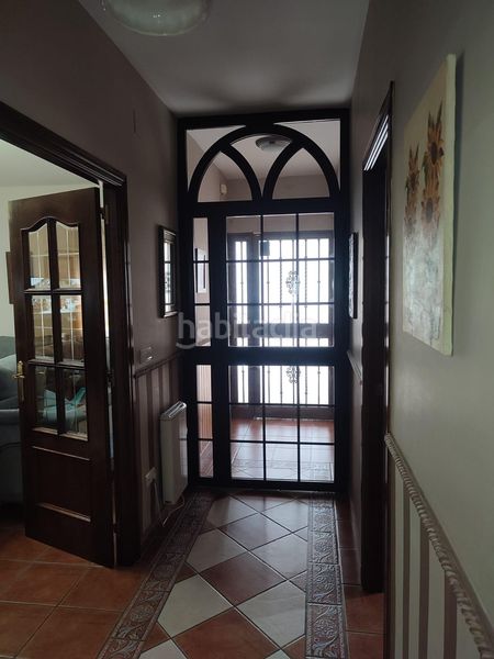 Foto fc5b3aaa-7377-4499-a46a-3222e37ec693. Casa amb aparcament a El Higuerón Córdoba