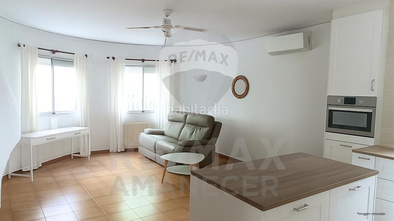 Foto 116f5976-905b-4dc7-8852-f689256ef005. Casa amb aparcament piscina a Poblets (els)