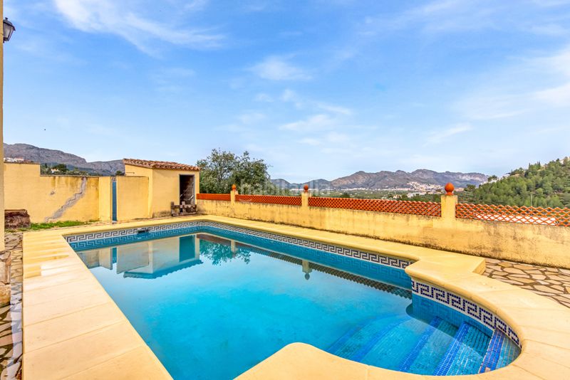 Foto 99b0374e-eae6-45c7-8f5c-1ea50271f59d. Maison avec piscine dans Orba