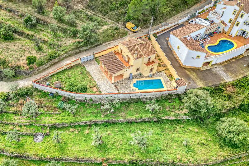 Foto c3f0662d-eb51-46ad-90b4-f99aaf34ae6f. Maison avec piscine dans Orba