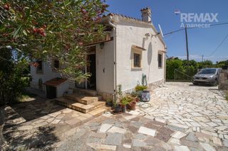 Casa  Pd santa paula. Casa de campo con gran parcela a pocos minutos del centro de dén