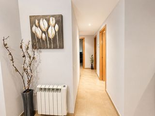 Etagenwohnung in Enguera. Piso luminoso con vistas abiertas  plaza de garaje incluida