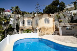 Chalet  Av calcides les. Villa dorada vistas panorámicas al peñón de ifach y priv