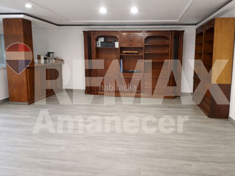 Foto 0f40a250-2d00-4b4b-b58e-1ad3dce74132. Rent flat in El Puerto Dénia