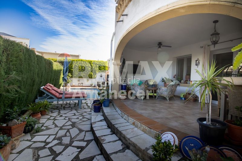 Foto a2a071e9-6552-4190-862f-e6bb1e1c815f. Xalet amb aparcament piscina a El Montgó Dénia