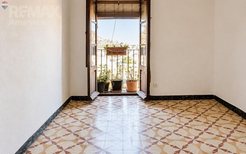 Foto 0cd20871-02bd-44cf-b8c7-9c0f6b09fc90. Edificio  con antigua actividad hostelera y vivienda independiente junto al puerto en Dénia