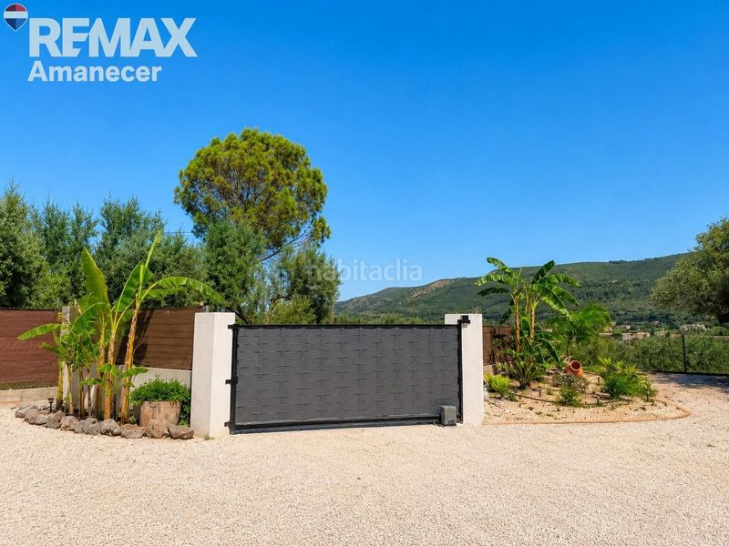 Foto a9ec0ab2-ade3-4f2c-b17e-773e57dd218d. Xalet amb aparcament piscina a Enguera