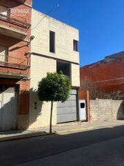 Erdgeschoss  Cl font nova. Hazla a tu medida casa diáfana con patio y terraza en l?ol