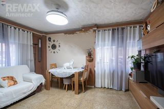 Planta baixa  Calle bernabe garcia. Vivienda en planta baja de 4 dormitorios en nazaret valencia, to