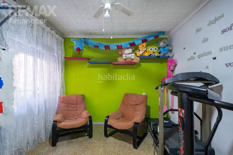 Foto cb9c0086-2e0b-4f35-b8cf-9bc1d1f242a8. Planta baixa a Natzaret Valencia