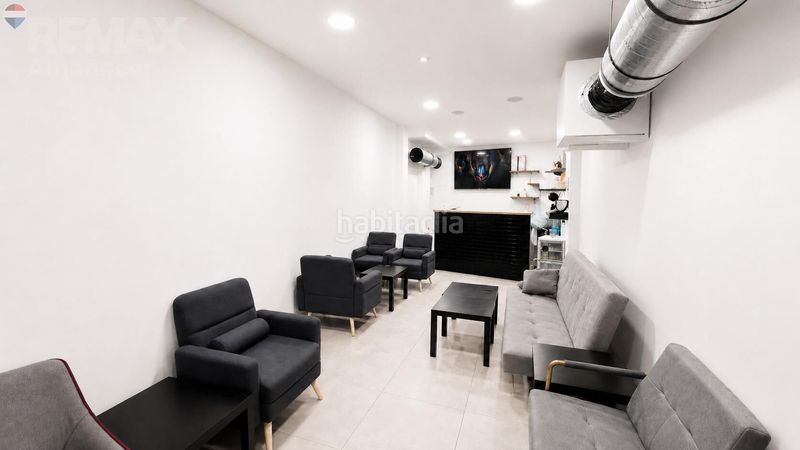 Foto 525f5874-bd35-4260-86eb-20995cc9cf6e. Local comercial a Playa Levante Benidorm