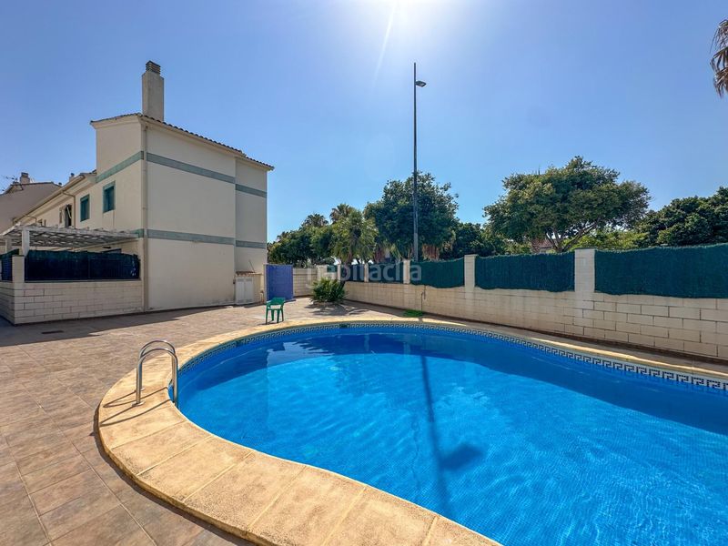 Foto 2ea4fc3d-e3ec-4127-89c1-cfc3e7afde53. Casa adossada amb piscina a Benipeixcar - El Raval Gandia
