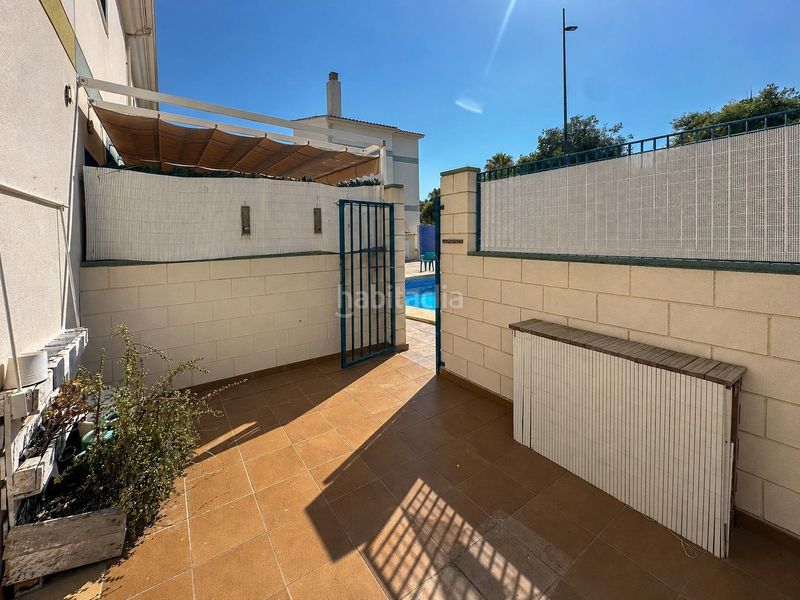 Foto bc22378e-a8aa-4902-ac02-16aa63d51a32. Casa adossada amb piscina a Benipeixcar - El Raval Gandia
