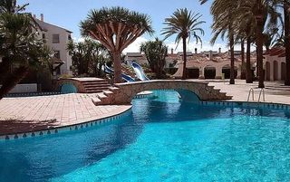 Apartament  Oliba. Tu refugio junto al mar en dénia terraza, piscina y la playa a u