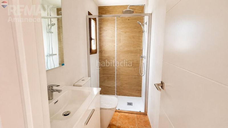 Foto 040563f1-d9eb-48b3-a94d-2bcb86a4bd9a. Casa aparellada amb calefacció aparcament a Relleu
