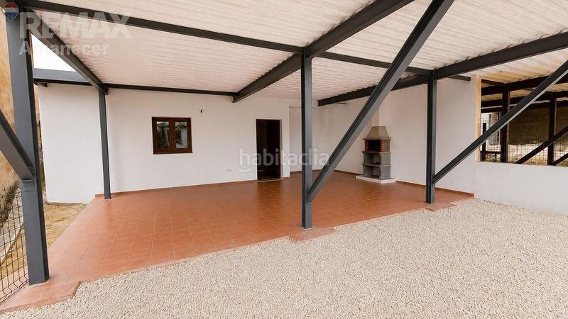 Foto db11f7bb-9c27-4e31-8c02-41931095e960. Casa aparellada amb calefacció aparcament a Relleu