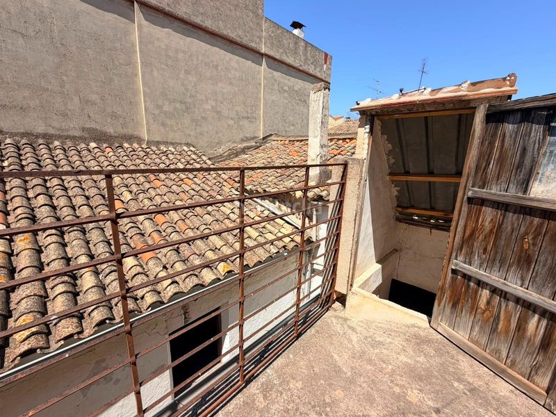 Foto d2e376c7-f569-410d-b2fc-923399042892. Casa amb aparcament a Enguera