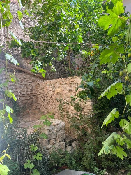 Foto b3c768ee-935c-45ef-bb28-628844e76884. Masia a Vall de Laguart
