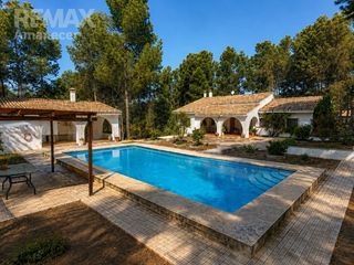 Maison  Montcabrer. Chalet independiente en banyeres de mariola