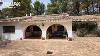 House  Montcabrer. Chalet independiente en banyeres de mariola