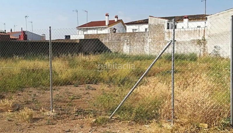 Foto 1fff963f-3d09-48a9-9949-018293cedb1d. Residential plot in calle calle juan pacheco 20 in Santos de Maimona (Los)