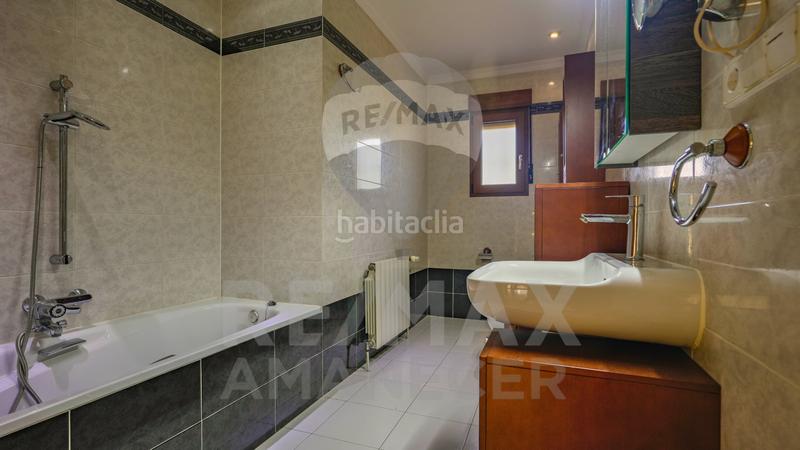 Foto 8ce8372f-ba13-45f3-875e-64ee203518a2. Maison avec chauffage parking piscine dans Pedreguer