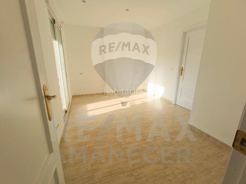 Foto 4c0e25a8-3958-49c2-8b6f-ac72cb746d58. Rent penthouse with heating parking in El Puerto Dénia