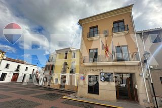 Casa  Murla - pz ajuntament. Auténtica casa de pueblo en plaza céntrica de murla