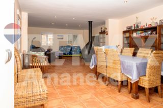 Casa  Alfafara - cl portalet. Gran casa de 562 m en alfafara con terraza, garaje y 5 habitacio