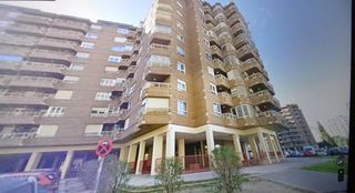 Appartement  Avenida de cesáreo alierta. Venta de piso