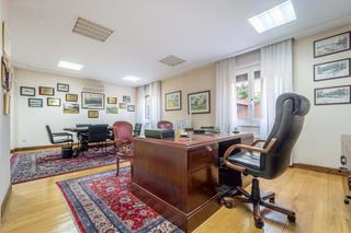 Bureau  Calle de nez de balboa. Seorial oficina ubicada en pleno barrio de salamanca. consta de