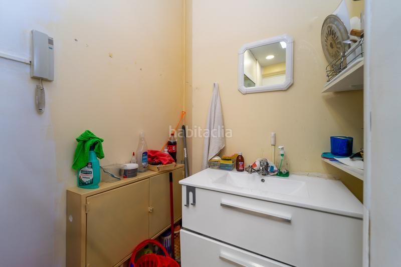 Foto 3961a6dc-55c6-4c53-9a9b-8db469963090. Piso oportunidad de inversión en calle montera!sarago servicios inmobiliarios presenta este piso exterior a la calle montera, a escasos en Madrid