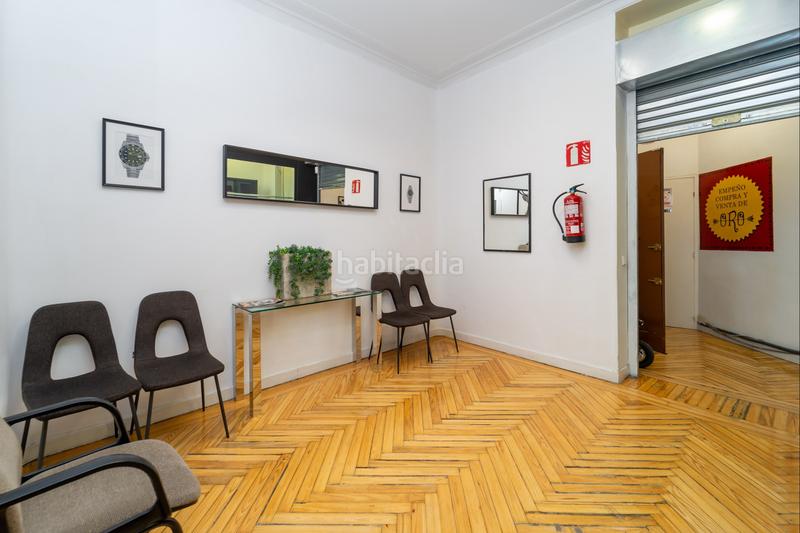 Foto c444ae3f-f00d-47e4-93fc-08d93f0451cd. Piso oportunidad de inversión en calle montera!sarago servicios inmobiliarios presenta este piso exterior a la calle montera, a escasos en Madrid