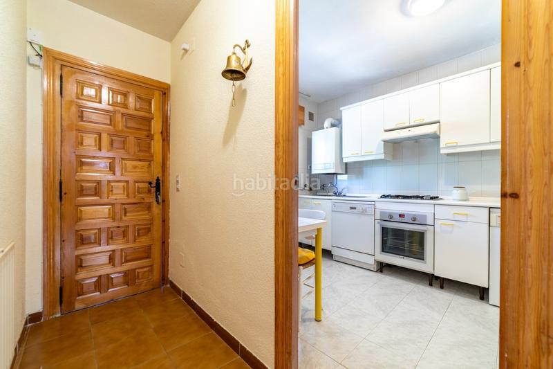 Foto 8aa4ba11-176c-4f08-a654-e91e496e153b. Chalet  pareado con una bonita parcela , 5 dormitorios , 3 baños, porche , terraza , jardín y garaje en Moralzarzal