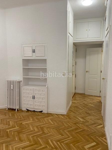 Foto c33e1bf8-8649-45a7-8bc3-51752b60a5db. Alquiler estudio sarago servicios inmobiliarios presenta este acogedor estudio en alquiler , en una de las mejores zonas del barrio de salamanca ju en Madrid