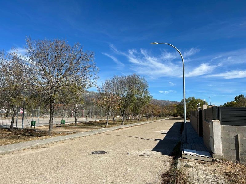 Foto 076344e5-66c4-4dca-a4fd-1e7405f9496c. Terreny residencial a Becerril de la Sierra
