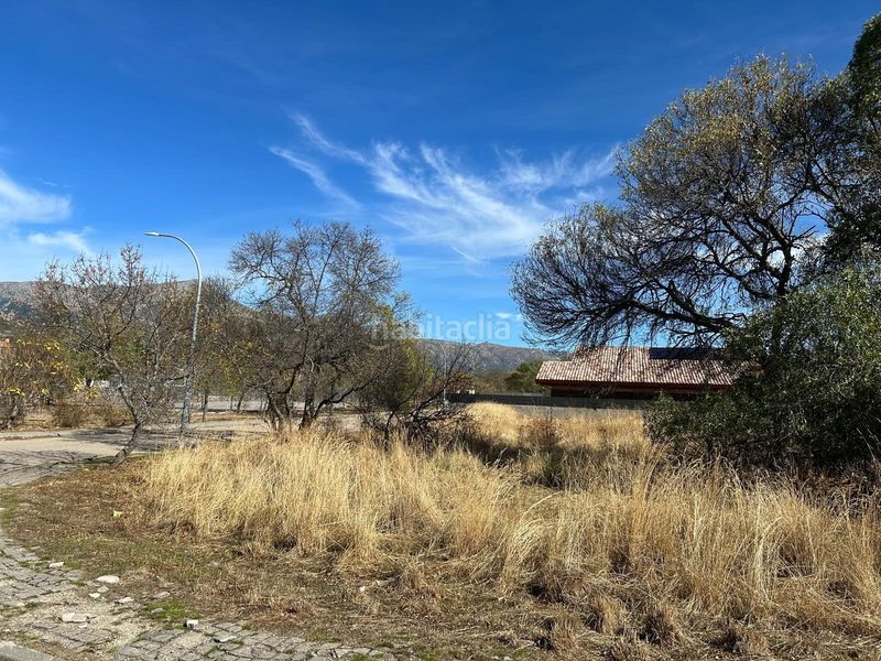 Foto c13d07ba-d618-4a0c-a708-8e583dbb2941. Terreny residencial a Becerril de la Sierra