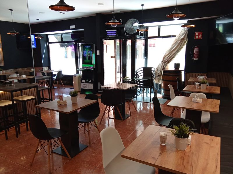 Foto 1fe5dfc7-a3b8-42ab-bdd0-791d8529c215. Local comercial a Valdebernardo-Valderribas Madrid