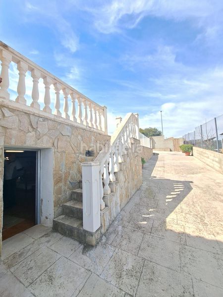 Foto 10aa24ef-4957-4f30-8e79-a0f84f0a4ab4. Chalet en Montroi / Montroy