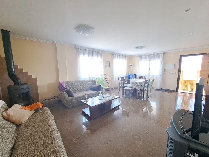 Foto 2f2bb888-3f94-44ac-a699-ba416b91f5d4. Chalet en Montroi / Montroy