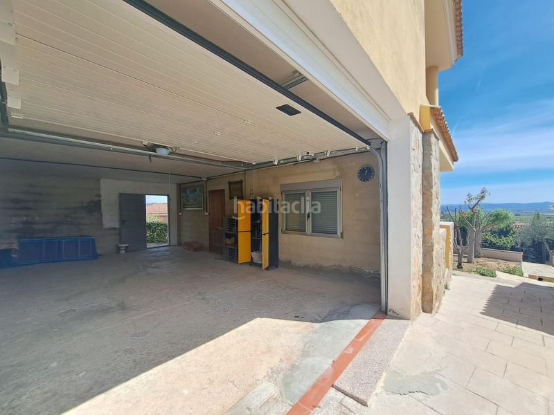 Foto d0a401e7-9473-45b0-83a5-5d6bab85a209. Chalet en Montroi / Montroy