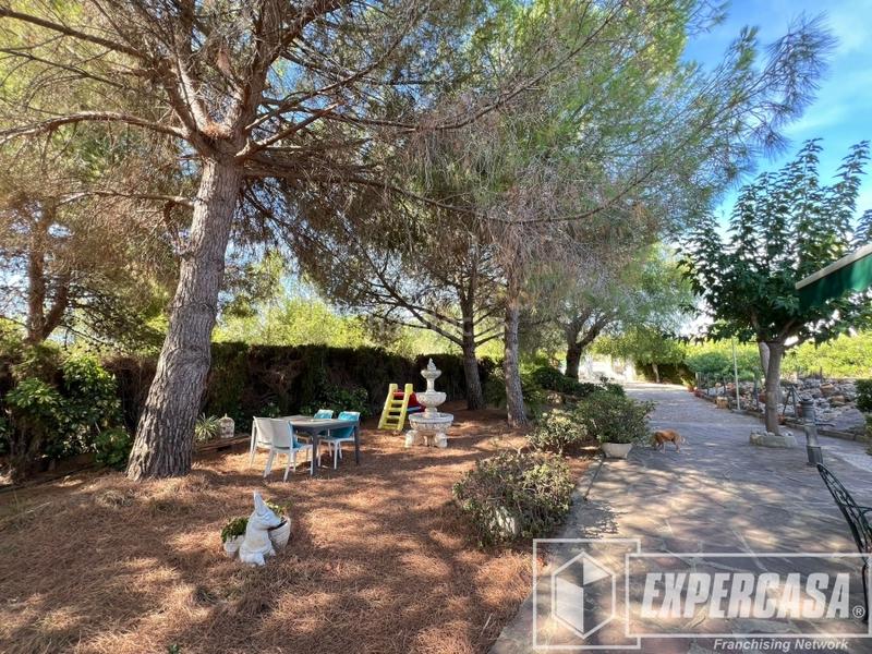 Foto 4db1a23c-12ee-4420-8a01-780f6174a0ea. Chalet en Picassent
