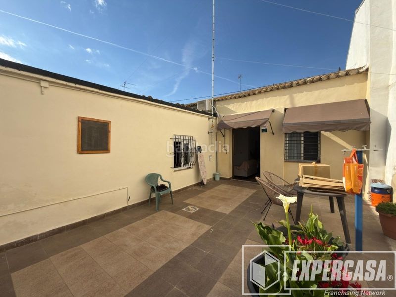 Foto 4f51e9d8-efc6-4357-b55b-1ca09fb66040. Casa adossada a Picassent