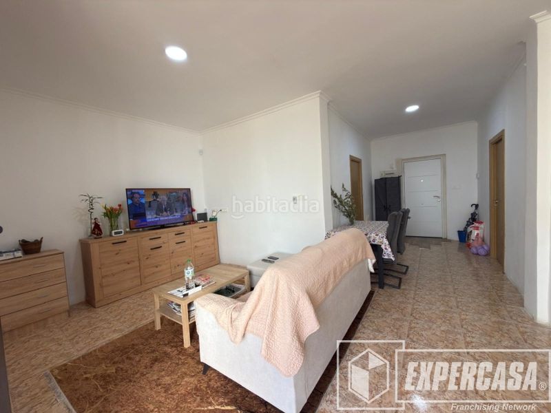 Foto 71f0eed4-d4e3-4a9a-95a8-e742f380c47d. Casa adossada a Picassent