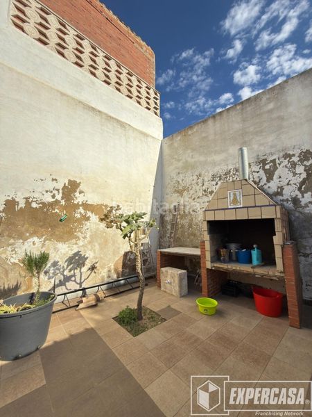 Foto bc03c6a6-e2b9-466e-b47f-95063aac8840. Casa adossada a Picassent