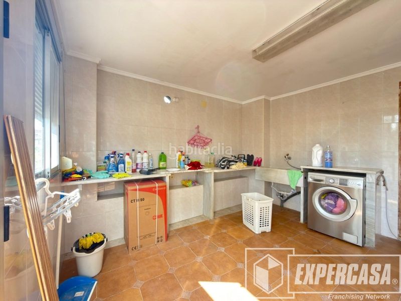 Foto 8f79ec91-c341-4b9f-9657-386600c48757. Xalet amb aparcament piscina a Picassent