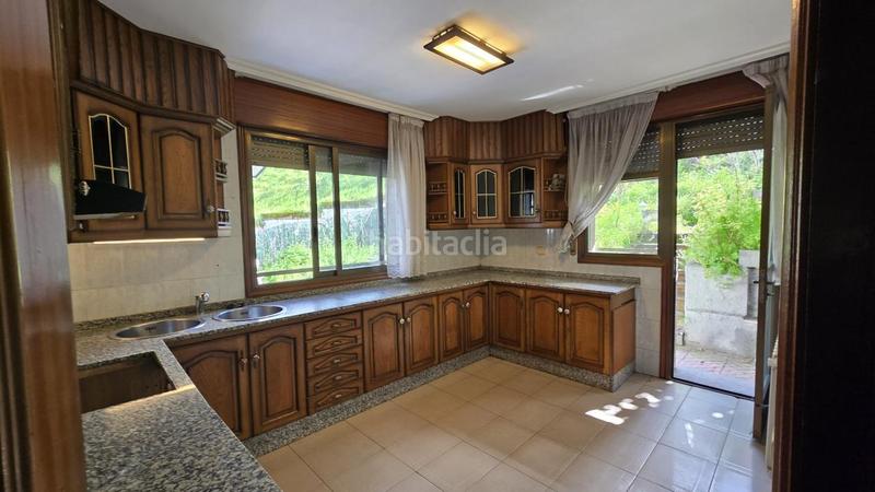 Foto 7f92b13f-ccbb-4b62-aa4d-c93559bb9da5. Chalet avec chauffage parking piscine dans Vistahermosa Ourense