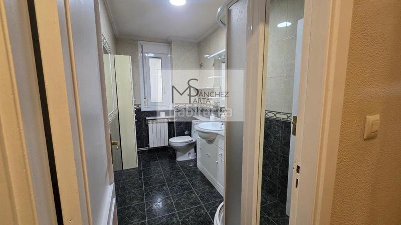Foto c7dccb6e-44fb-46c8-8828-da4d180e0214. Piso en Centro Ourense