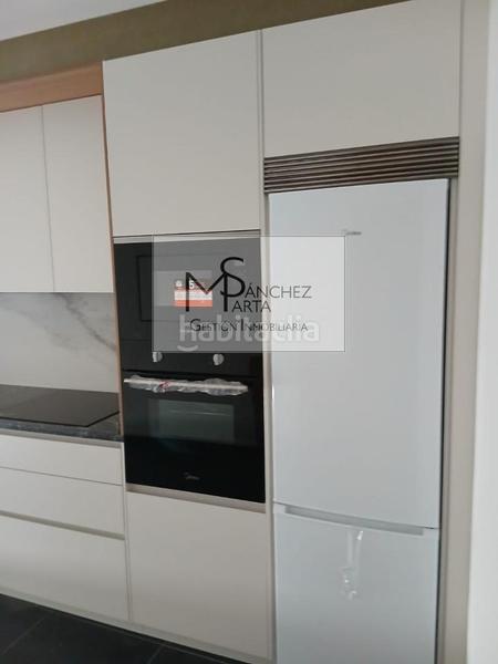 Foto 16f8e225-d5ce-4dde-a218-7841e66215fa. Alquiler piso en Maceda